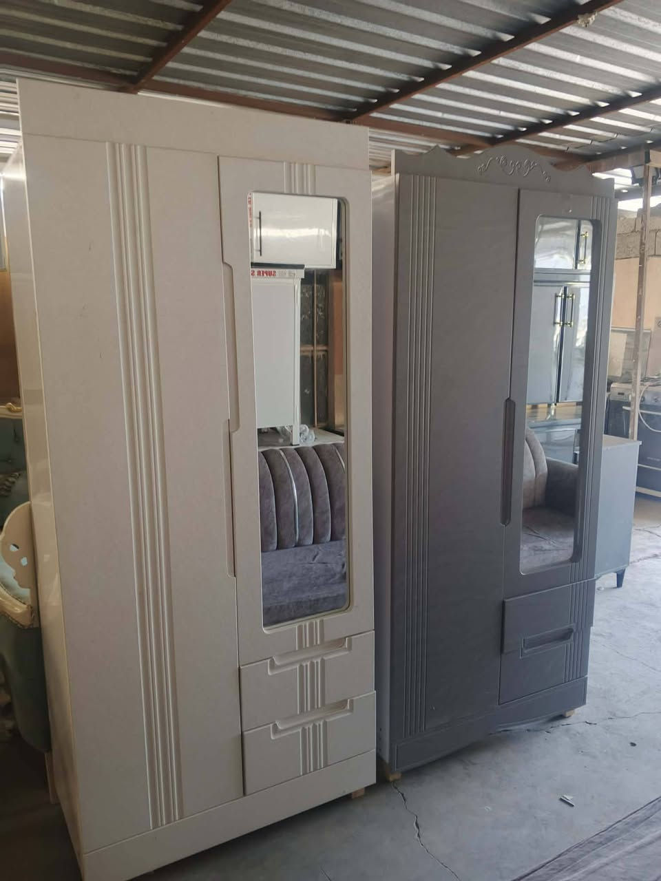 كنتور ملابس شبابي
عنوان طوز خورماتو سوق جمهورية حسن قوان قرب اشتي مول
‏مراسله خاص او واتساب ***********
