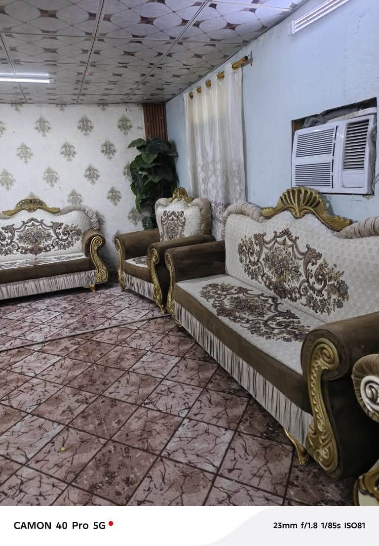تخم ملكي 10 مقاعد اي ضرر مابي السعر 350 وبي مجال المكان بغداد ***********
