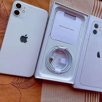 ايفون للبيع اسمه 11 ذاكره 128 وبطاريته 95  شرط ع ايدي وغراضه وياه   28...