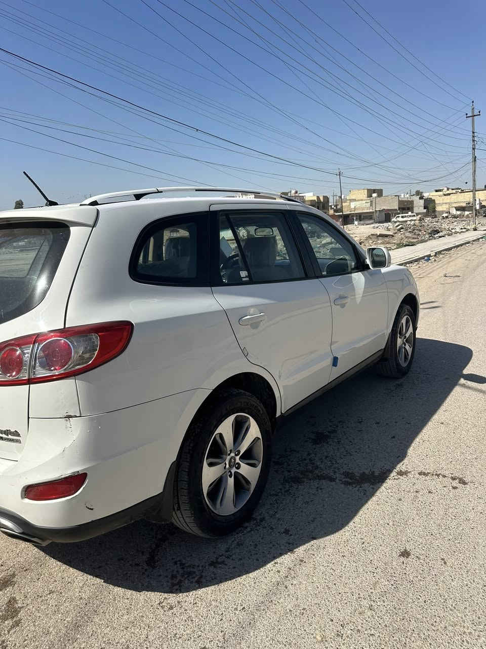 سلام عليكم سنتافي للبيع موديل 2012 مكينة 6 فور ويل 7 راكب 3 قطع تبريد السيارة جديدة احلة من الصورة السعر 170 وبيهة مجال الاتصال 
‭0790 488 5743‬
 ‭0750 691 2950‬
