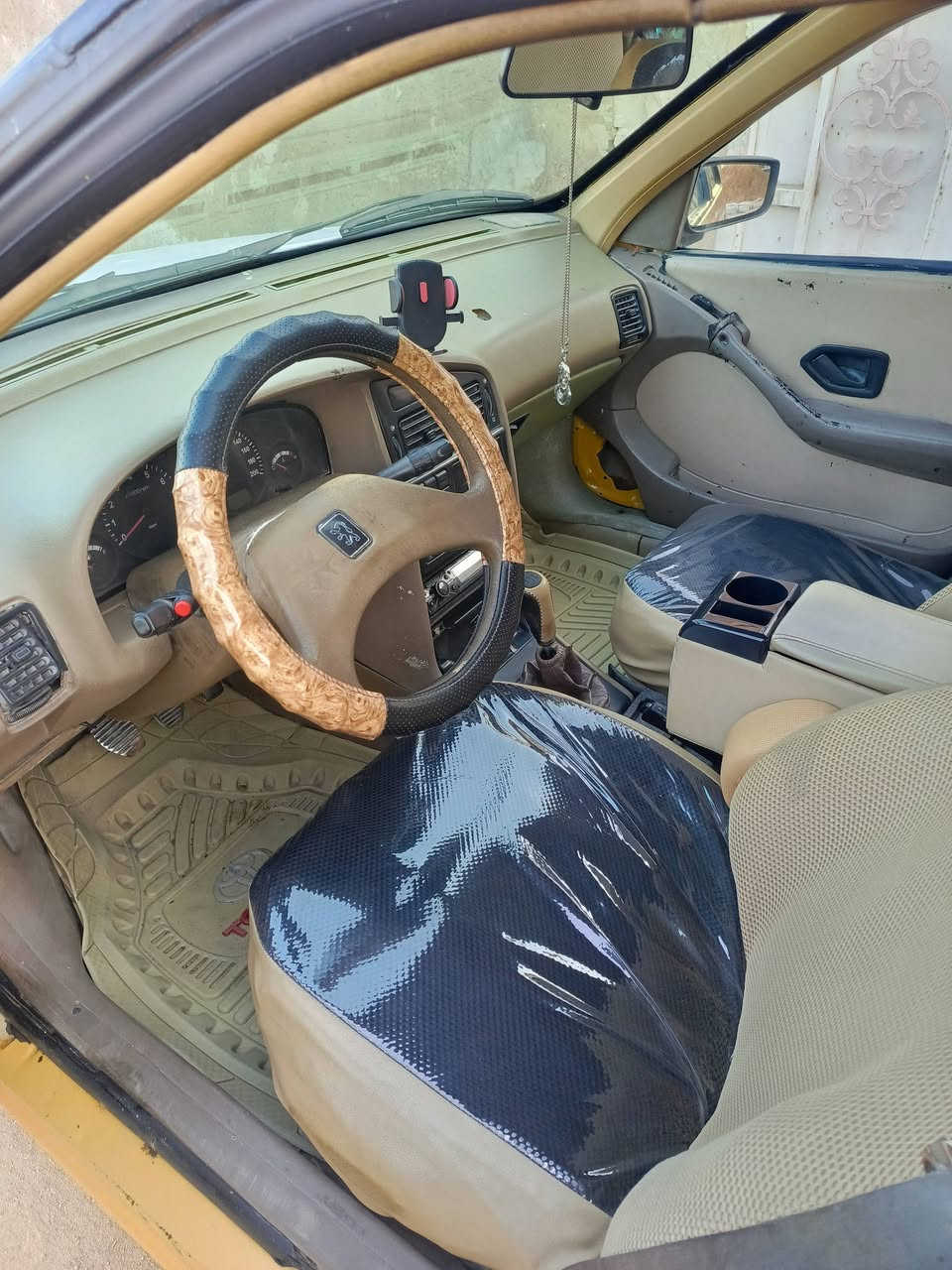 سلام عليكم بيجو أكد موديل 2010 مصفره هيه وغرامات سياره كير واحداديه ومكينه جدد تخم تايره أبو الخط جدد توشمه عامه جديد صاحبه يريد مداور مكان نجف سعر 25 🔒 قفل بدون عمله ***********
