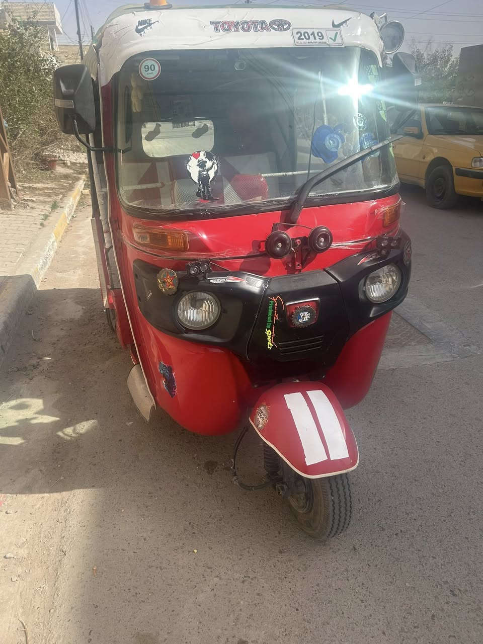 السلام عليكم مديل 18 اوراق مو رقم
مصبوغه ومعمره مكينه 20 لا تنقيص ولا تبخير كهربائيات مشتغلهن يم عمبر ولا واير مبين ضفيره شرط واير واحد ما مبين كله شغاله ناعمه متنسمع المكينه ربع متذب عليه مال جناي  شراي اتصل تعامل لا تتصل عليك الحسين ***********
