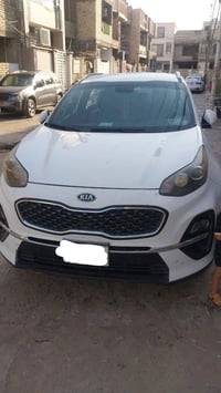 سبورتج. للبيع موديل ١٩ مكفوله من صبغ وتبديل لكن فيها طخات بسيطه بأسمي ...