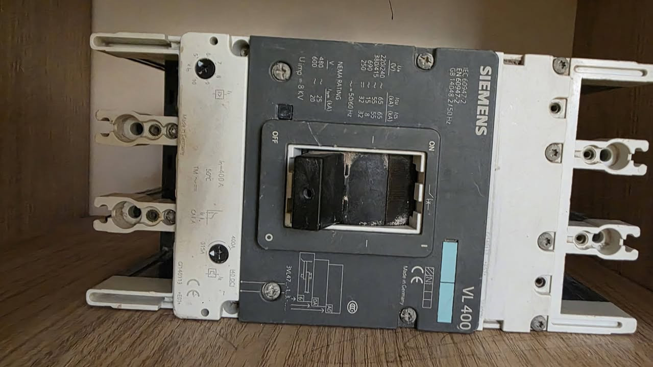 قاطع دوره سيمنز الماني 400امبير سعره ١٢٥ رقمي *********** عنواني البصره تنومه
