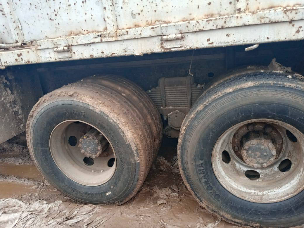 سلام عليكم
الوري سامسونج موديل 97
 مكينه. 8 سندر لاتنقيص ولاتبخير كير مكفولات
تايرات%75 
رقم مبدل جديد ل30       
حصه 300. حملوله 12طن
السعر 150
مكان بصره  رقم***********
السعر 150
