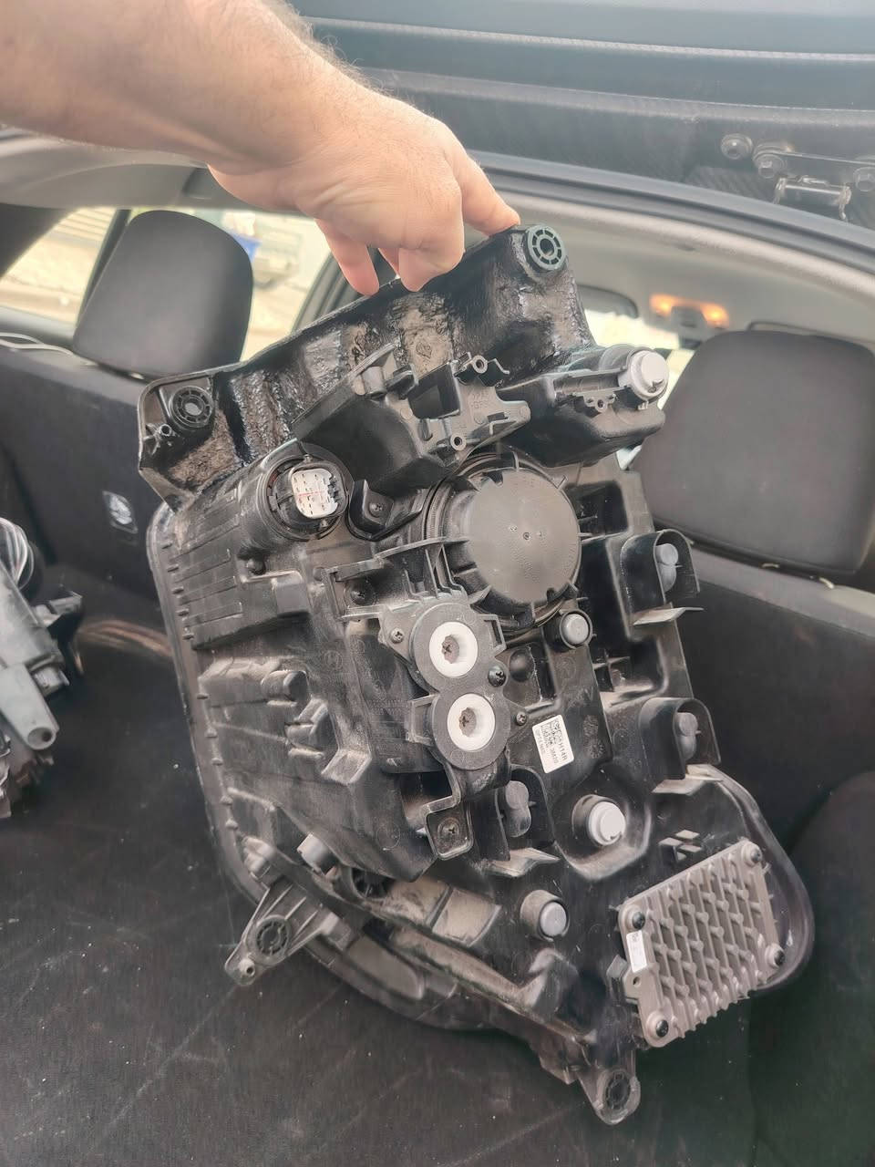 سلام عليكم عندي هاي القطع للبيع
لايت امامي 
ليد امامي
لايت امامي بس بس عدسة و خريطة
***********
عنوان اربيل
