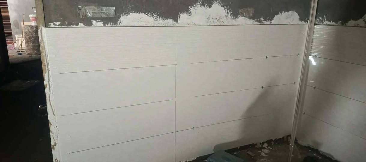 خلفه سيراميك متفرغ حاليا لتواصل واتساب ***********
