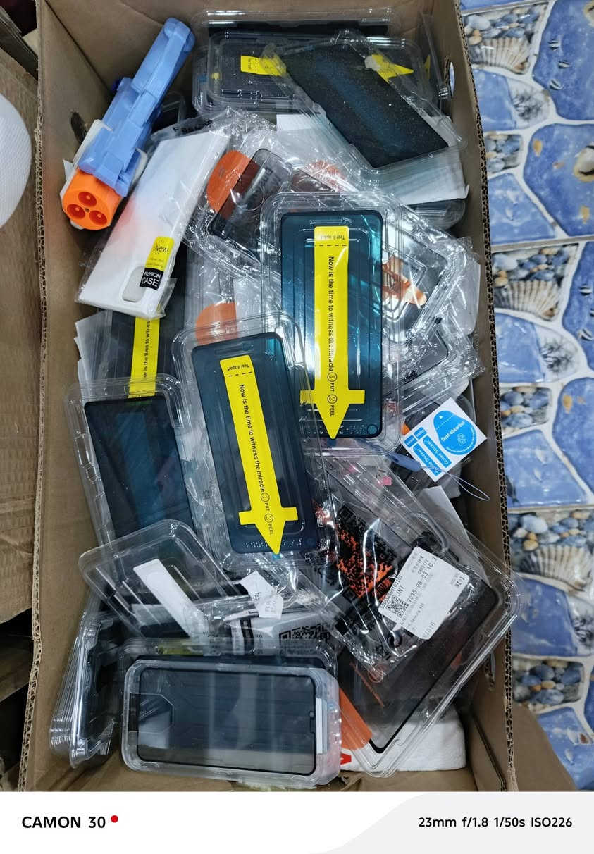 جميع نواع كفرات شاشات سعر ١٠٠٠ عنوان يم مناور ابو كونترات مقابيل مدرسه حبانيه هاتف ***********
