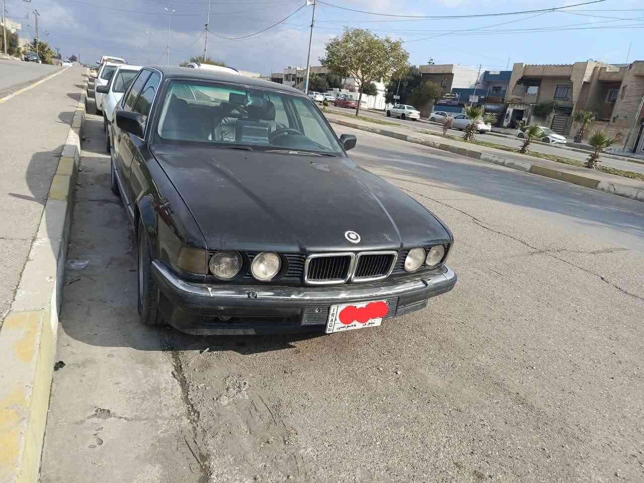 للبيع BMW حجم 700 كير محرك شرط
مصبوغه عام موديل 91 كير توماتيك 
رقم نينوى ألماني شرط التحويل كابون بانزين بيها 
السعر 45 وببها مجال للاتصال ***********

