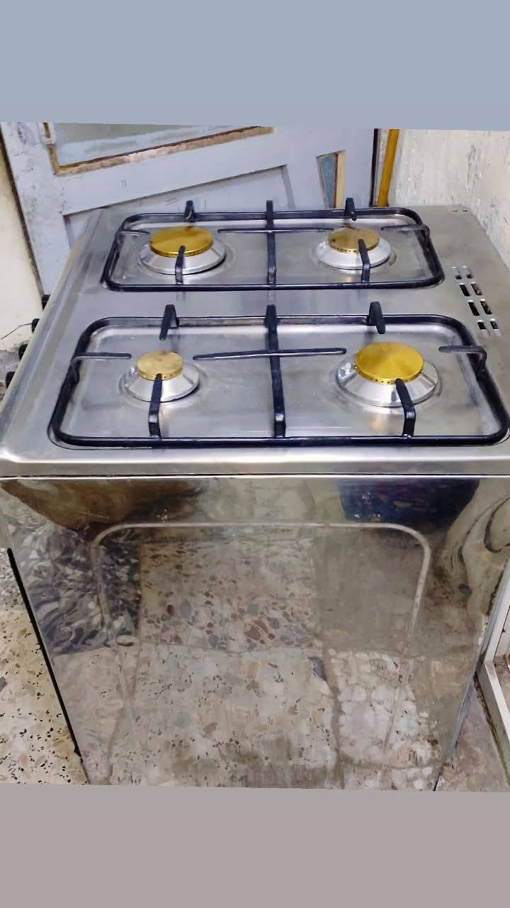 طباخ فريش مصري اربع مشاعل وفرن فوك وجوه شغال علفحص وكلش نظيف مابي أي ضرر سعره 100 مكانه نجف حي الرحمه رقم الموبايل ***********
