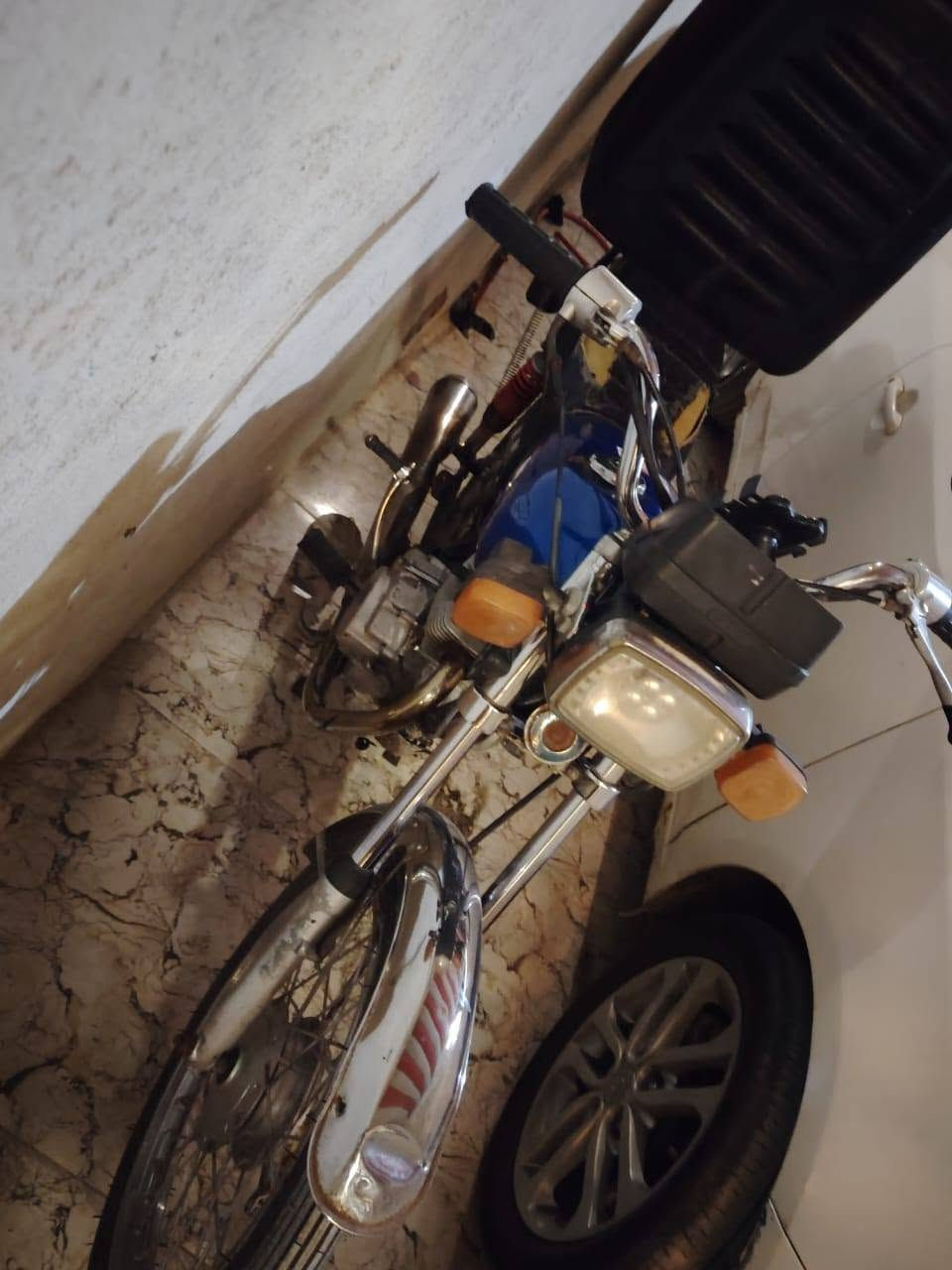 اسلام عليكم دراجه نامه مديل 22 أوراق ضايعه كلك كلك دراجه ما ناقصه شي حته صينيه مال زنجل موجوده بس ماشاده يرادله بس جبن سعر 375 وبيه مجال قليل


**إذا كنت صاحب هذا الإعلان وتريد حذفه لأي سبب، رجاءا أرسل رسالة إلى الدعم الفني**