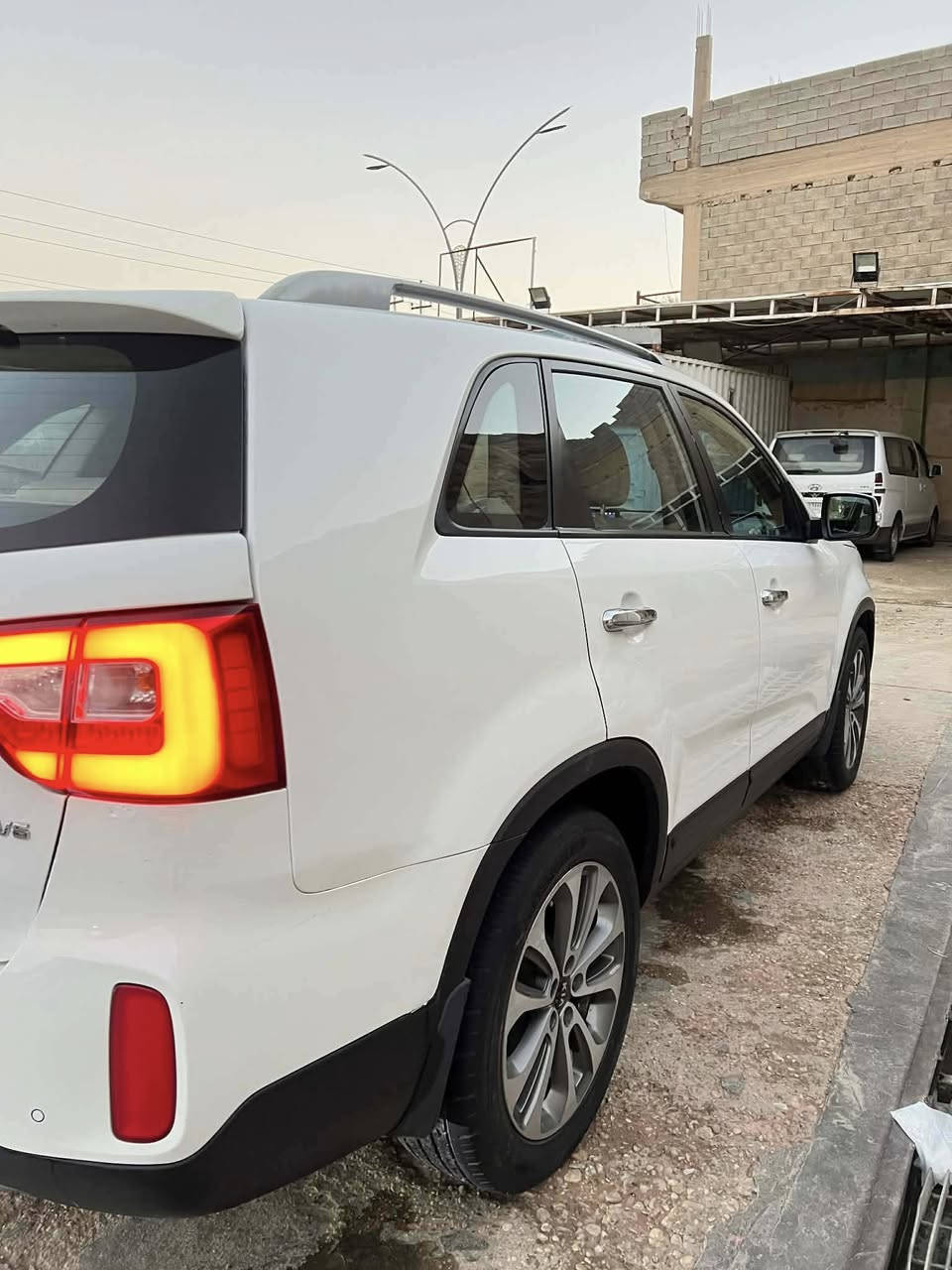 السلام عليكم سورنتو 2014 محرك v6 خليجي بيه صبغ ربع جاملغ خلفي رقم الانبار سعر 165
***********
