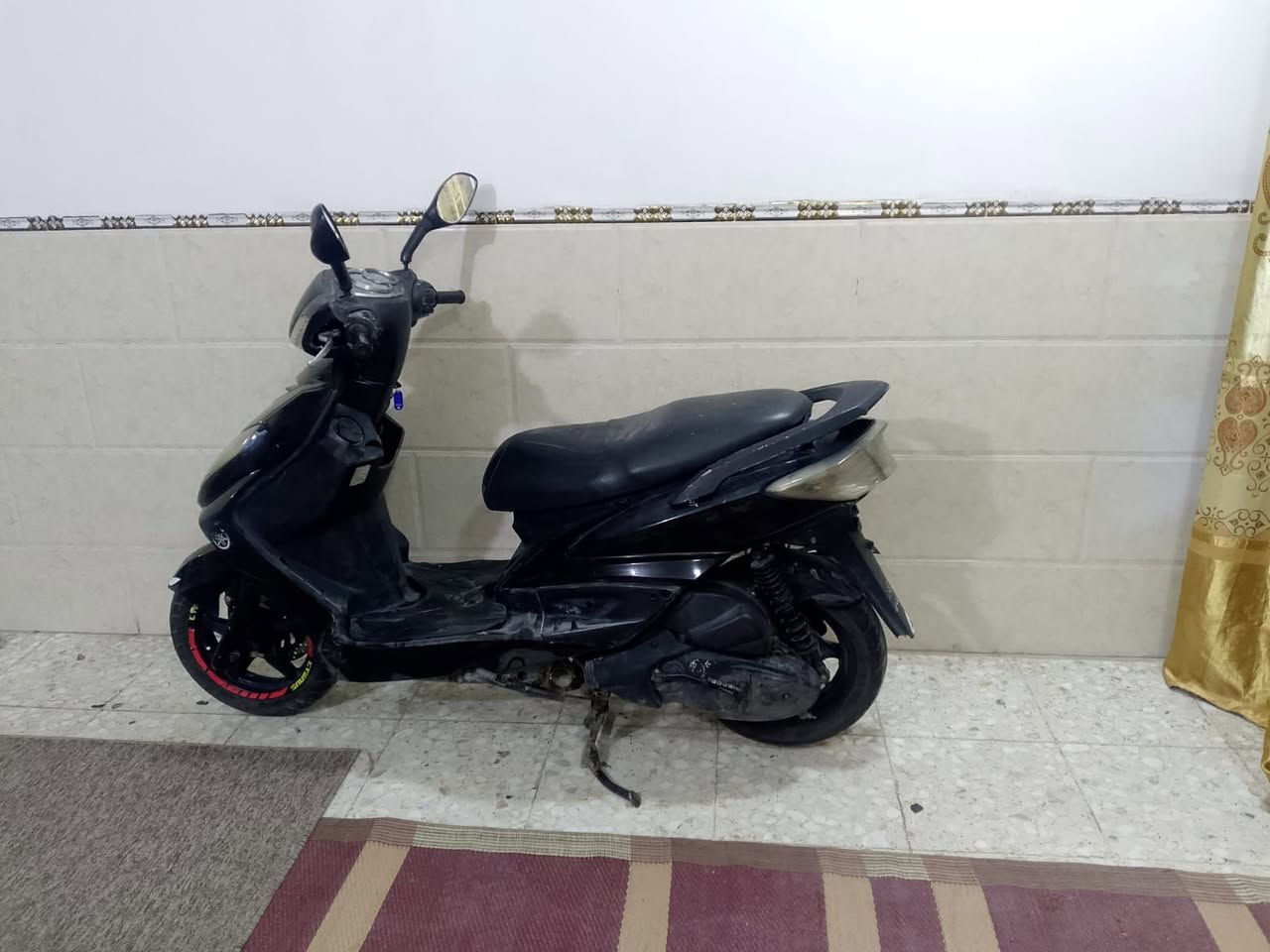 دراجه سكنس فحل ابلاديه كلها مختمه ختم واحد مكينتها ناعمه حيل سلف ابلاديه نكره سلف هندر كهربائيات كلها شغاله اوراقها كامله السعر 550 العنوان الشعب التلفون ***********
