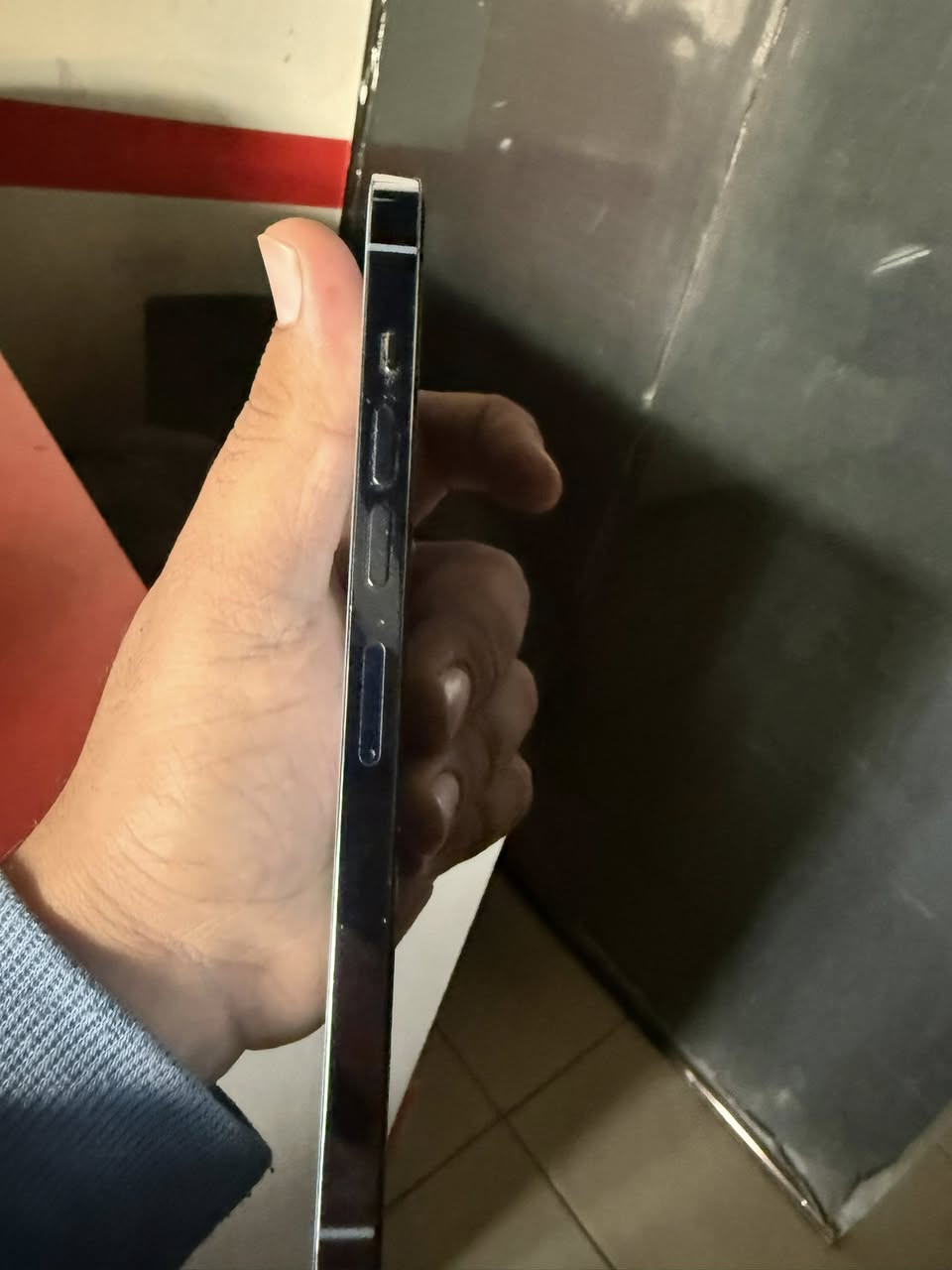 سلام عليكم ايفون 13 bro max شرق اوسط ممفتوح كارتونه موجوده شخط مبي مراوس بأحدث فقط مراوس مابيع ***********
