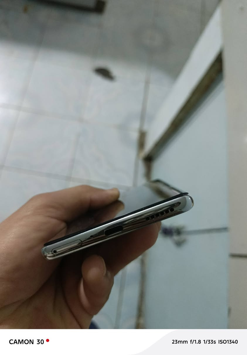 سلام عليكم جهاز تكنو كامون 40برو 5g ذاكرة 256 جهاز نضيف ٩٩/بلميه الجهاز لا مصلح ولا شي سعرة ٢٥٠ الف قفل مكاني بغداد الدورة للتواصل خاص


**إذا كنت صاحب هذا الإعلان وتريد حذفه لأي سبب، رجاءا أرسل رسالة إلى الدعم الفني**