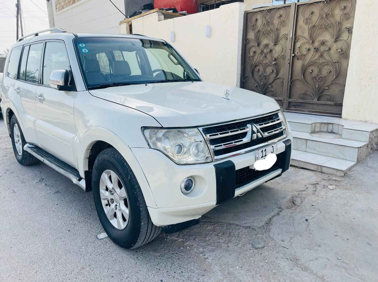 سلام عليكم باجيرو 2010 حبتور 
السياره بيه صبغ جاملغ وباب وبنيد فقط
الون صدفي المرغوب مابيه اي نقص السياره جاهزه 
مكان المحموديه 
***********
*********** 
بيه مجال بي واتساب
