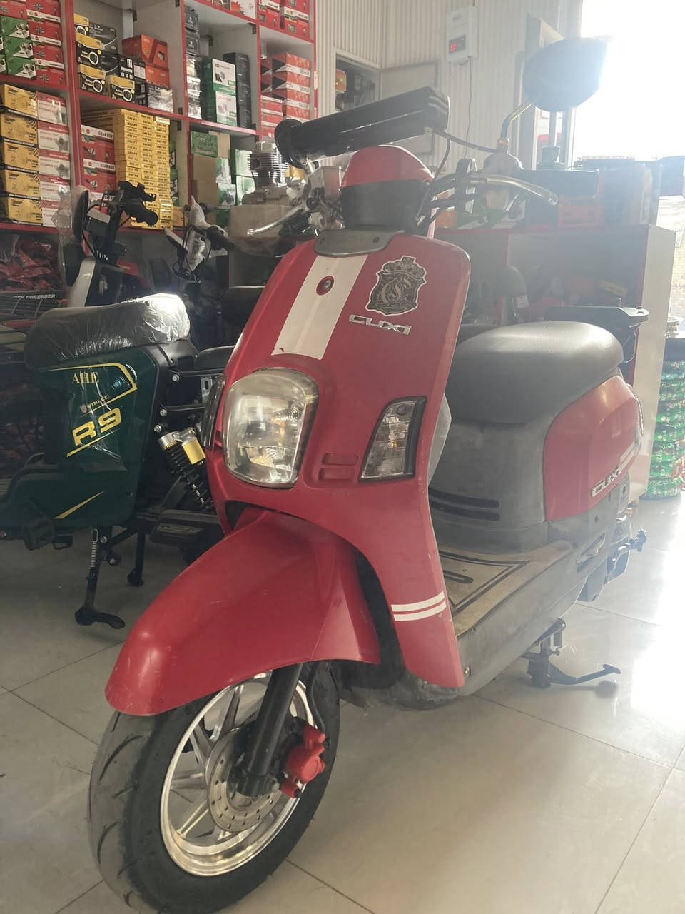 ماكس بوليس شهرين نزلت من الحاويه مراوس بسكنس لد او سكنس جبلي شرط كفر كله بلادي ومحرك بلادي وبرغي ما عايزه


**إذا كنت صاحب هذا الإعلان وتريد حذفه لأي سبب، رجاءا أرسل رسالة إلى الدعم الفني**