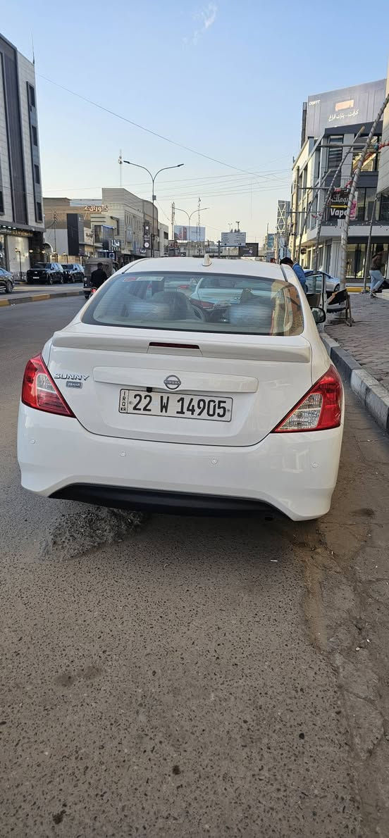 نيسان صني هندي بليته زركه ماشيه 22
كفاله ماعده بارد مسحوب كارت بسيط كلش  بداير الخلفي
السعر 130
ولشراي يتصل براعيهه مكلف بلنشر ***********
مكان السياره بصره دور الشرطه
