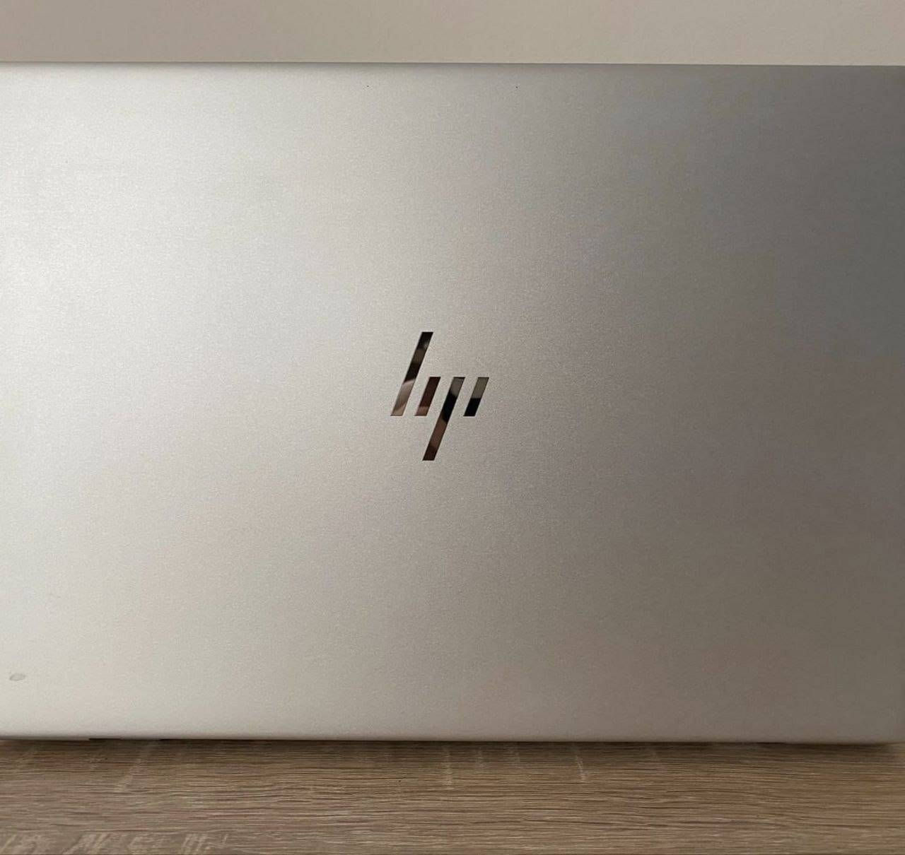 لابتوب hp Elitebook الشكل الحديث هيكل المنيوم الجيل الثامن للبيع 
الحاسبه سوبر سلم وهيكل معدني انيق جدا 
الجيل الثامن
المعالج core i5 الجيل الثامن
رام 8 كيكا DDR4
هارد 256 كيكا SSD
كرت الشاشه Intel Uhd 630 حجم 4 كيكا
الشاشه حجم 14 انج ضد التوهج 
باتري ليثيوم 6 خلايا  شحن سريع 65 واط والباطرية ممتازة
كامره دقة hd
 منفذ تايب سي و رام  وhdmi وباقي المنافذ   الحاسبه كلش نضيفه وحلوه
السعر 300 الف


**إذا كنت صاحب هذا الإعلان وتريد حذفه لأي سبب، رجاءا أرسل رسالة إلى الدعم الفني**