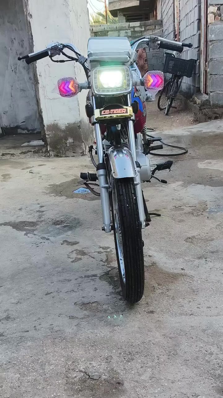 السلام عليكم دراجه تايكر موديل 2023 للبيع مكينه جديده كهربائيات كله شغاله دراجه حلوه السعر 600 وبيه مجال مكاني كربلاء للاستفسار على الرقم***********
