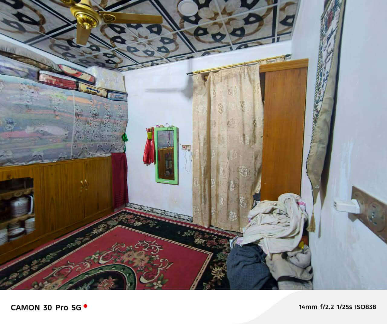 يالله م 200متر للبيع حي نداء قريبه عل موال لاميرات شارع 60العرضي مال جناي
عدد لغرف3
🛀حمام داخلي وخارجي 
سعر 139وبي مجال 
لاستفسار ***********
