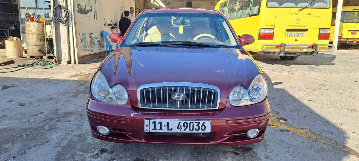 السلام عليكم 
سوناتا وفود ٢٠٠٥ مصبوغه عام 
محرك ٢٧٠٠ سته سلندر 
كير محرك خير من الله 
تبريد تدفئه شغالات
سيرفس كامل عبوه فيتم بم جديده 
بلكات جديده نوزلات نظيفه 
صدر امامي خلفي نظيف 
دوشمه كشنات 
باتري جديد 
تايرات نظيفه 
السعر ٦٨ وبيه مجال مكاني بغداد الشعب 
***********
