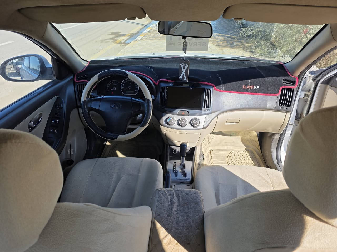 للبيع
اللنترا موديل 2011 خليجي 

رقم صلاح الدين اللماني شرط التحويل 

كير محرك شرط محرك شرط ما مفتوح

#سيارة_مكفولة من الصبغ فقط حالوب بالقمارة شي قليل

لون ابيض ثلجي

غرفتها حلوه 

تخم تاير جديد

صدر زين

ويل ابلادي

اشاير بالمري 

سويج احتياط 

مكان السيارة بيجي (المزرعة)

السعر 110 وبيها مجال

***********
