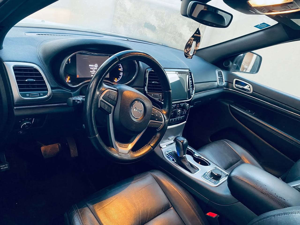 جيب 2020
واردامريكي

ضرر قطعةوحدة بنيد 

سعر 260
ستفسار 

‭0775 541 1488‬
