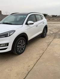 توكسان ٢٠٢٠ • ماشيه ١٩٢٠٠٠ • بنوراما