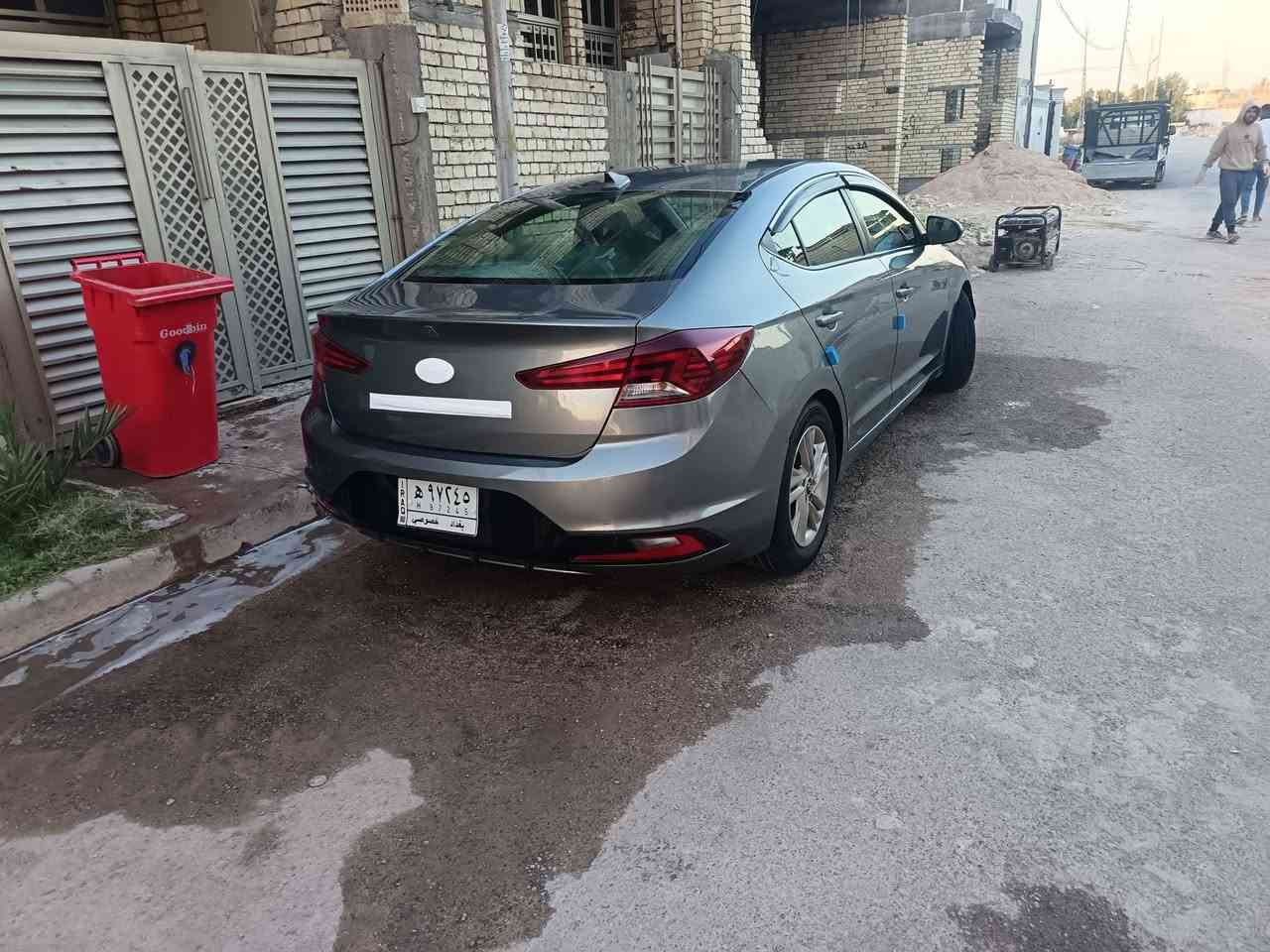 السلام عليكم النتره ١٩ أمريكي سياره جديده كامله بسمي ماشيه ١٤٦ تخم تاير صدر كير مكفول تبريد بيه صبغ بنيد صور حادثه بل منشور مكاني بغداد الدوره سعر ١٢٠ وبيه مجال رقم *********** ترهم مراوس بكورله
