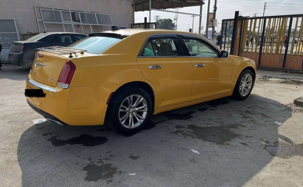 السلام عليكم اوباما 16 مرمز 22 رقم بغداد بسمي خط وبحث ( ناصريه - بغداد ) جديد  سنويه جديده جاهزه من كلشي جاهزه للاخير  من كلشي  ماشيه 200 ( مكفوله )  بدون حادث بدون ضرر بدون اي شي  صور امريكا بالمنشور منضومة غاز  غرفه عسلي بلاد  يعني مواصفات c معروفه الســـعر ( 215) وبي مجال فقط بيع بدون مراوس مكاني ناصريه مركز. الشراي يتصل *********** اخوان كلشي ذكرته.  وكدام عينك. تجي واشوف  و برسم الخدمه
