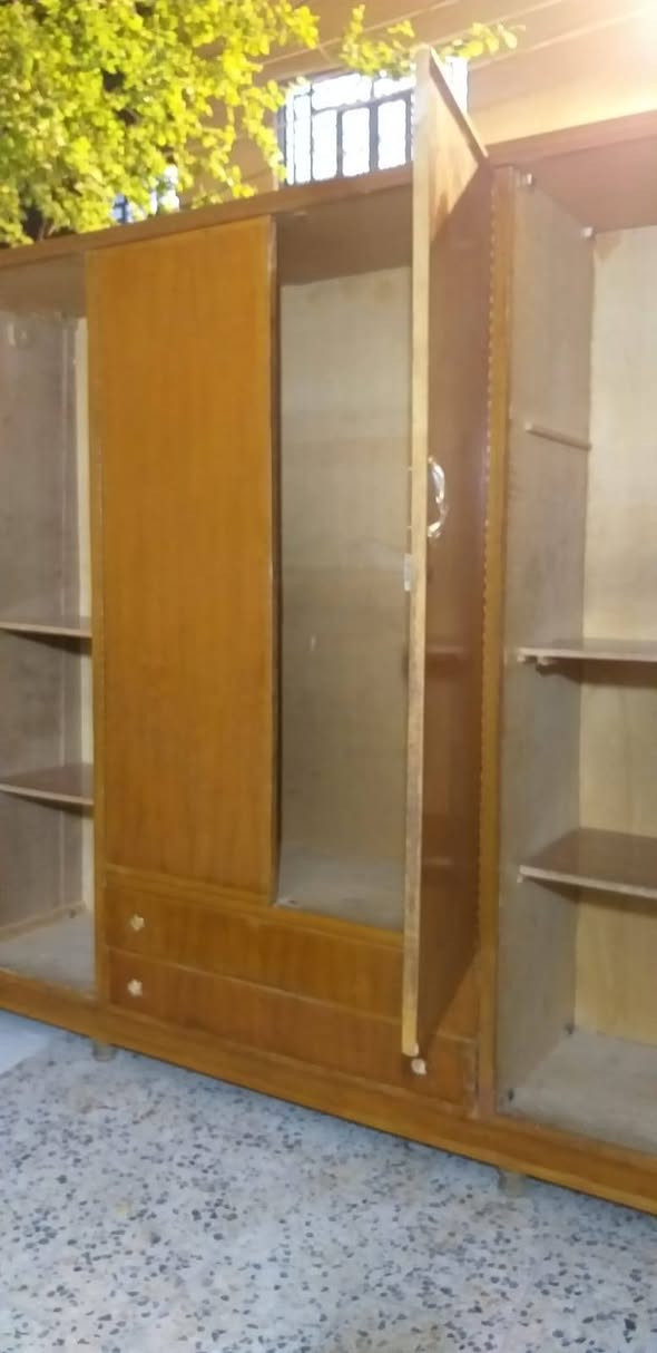 كنتور ٤ أبواب صاج تفصال درجه اولى بلوك ثقيل كلش عالي ونظيف كله صاج والظهر فريم براغي خمسه ميل خلف ساحة الصلاة قرب مدرسة بور سعيد السعر ٣٢٥


**إذا كنت صاحب هذا الإعلان وتريد حذفه لأي سبب، رجاءا أرسل رسالة إلى الدعم الفني**