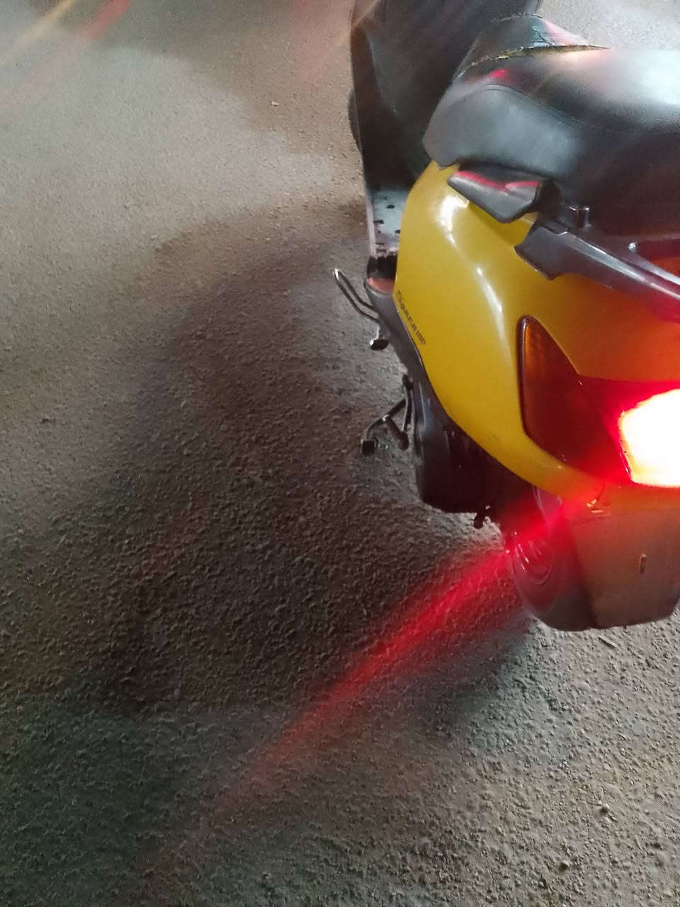 سلام عليكم درجه سبيسي ياباني ياباني كل شغال سلف هندر مكينه شالع معدال كهربيات شغال  وراق كامل مكاني بغداد الشعله سعر ٣٠٠الف وبي مجال ***********
