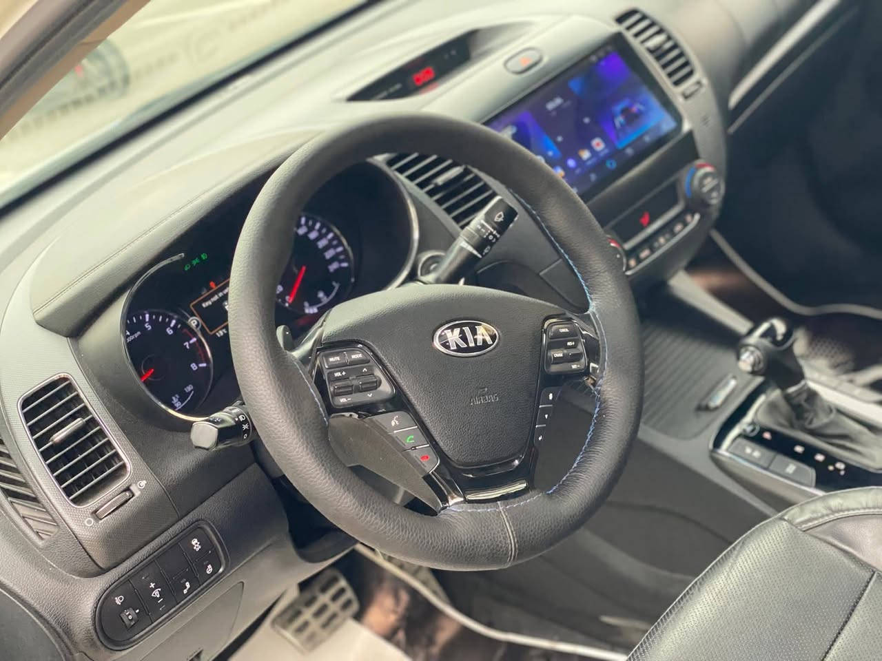 كيا فورتي ٢٠١٧ بيهه صبغ ٥ قطع نضيفة وجاهزة السعر 88 ورقة مستعجل جدا عالبيع مكاني بغداد حي العدل ورقمي ***********
