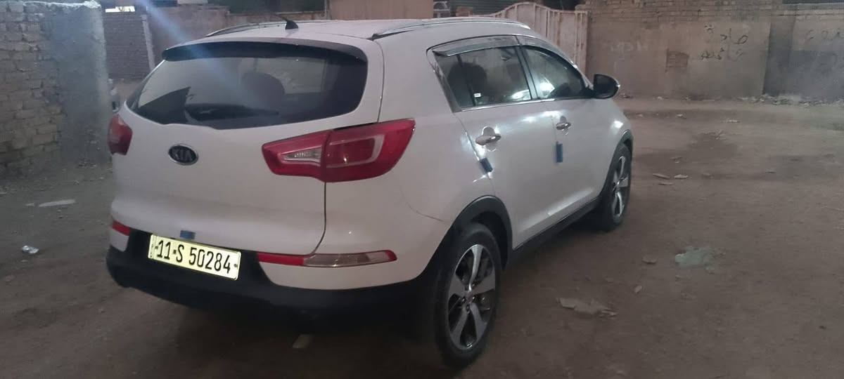 السلام عليكم كيه سبورتج 2011 وارد خليجي بيها صبغ حزام بدون دواخل شرط وهذا سونار موجود بالمنشور رقم بغداد نكليزي سنوية وهزه جديده مكانها بغداد السعر 120 مكينه وكير وتبريد وتخم تاير جاهزه للاتصال ***********
