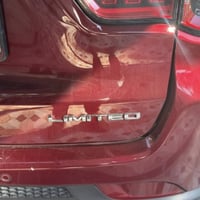 … جيب كومباس 2022  فول مواصفات ليمتد عدا الفتحة  محرك 2400  ضربتهة كدا...