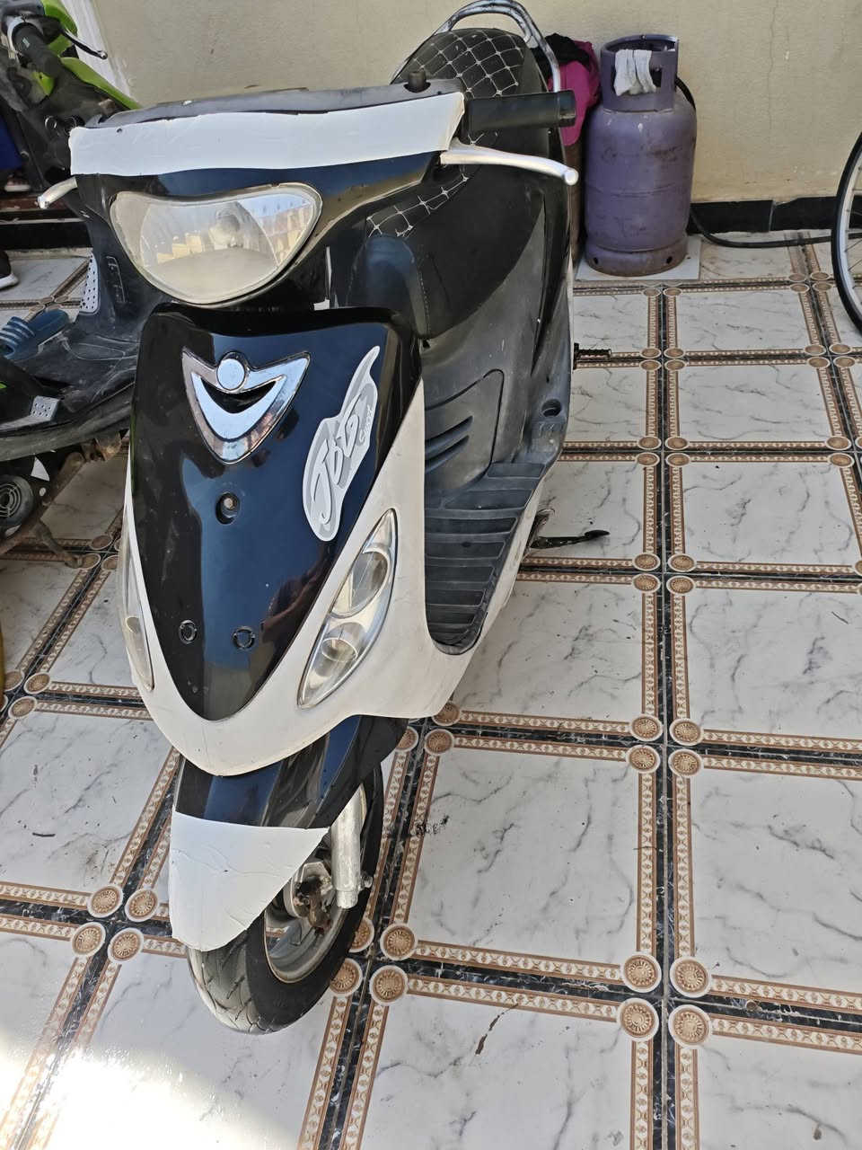 دراجه ماكس منغولي جاهزه برغي ماعوزه دراجه مفتوحه ولفات فقط شرط نهضه ومعدل سعره 600 وبيه مجال
مكاني ناصريه مركز  تواصل خاص او الاتصال ***********
