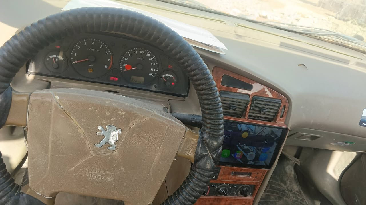 سلام عليكم ورحمه الله بيجو الميس موديل ١٠ رقم بغداد الماني هيه مصفره غرمات ماعرف  بدون تحويل محرك بي صوت تبريد شغل صدر خلفي والمامي جديد حداديه جديده تخم تاير.  السعر ١٣ ورقه العنوان بغداد المدائن سلمان باك بدون تحويل السنويه ال ٢٥ هيه مصفره ***********
