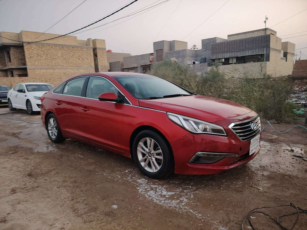 السلام عليكم. سوناته 2017 امريكي. حادث جاملغ وبنيد. وبيها رش بلدواير  الخلفيه   مكينه وكير وحداديه وتخم تاير خير من الله  موصفات معروفه  البيع او مراوس حسب القناعه  سعرها 106 مكاني حله ابو غرق ***********
