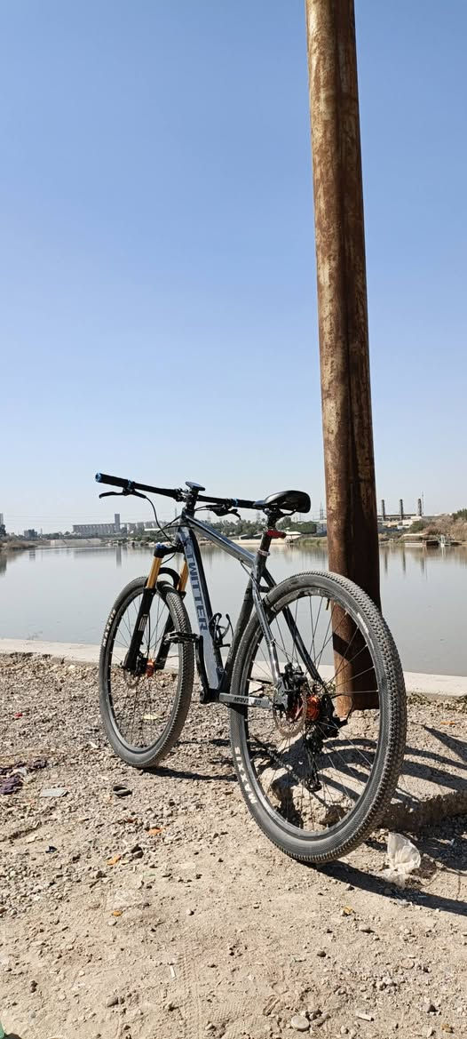 السلام عليكم
دراجة Twitter  29
السستم شيمانو ديور 1×12
بريكات شيمانو mt-200 
اطارات ماكسز pace
دبل هوائي tanke
بطيخات koozer بنط6 (طرب) 
مجمع بايدر براكيت
الدراجة كاملة من اي نقص 
ملاحظة!!! 
الدراجة بيها ظربات فقط بالصبغ
سعر الدراجة 450 الف 
مكاني بغداد الدورة


**إذا كنت صاحب هذا الإعلان وتريد حذفه لأي سبب، رجاءا أرسل رسالة إلى الدعم الفني**