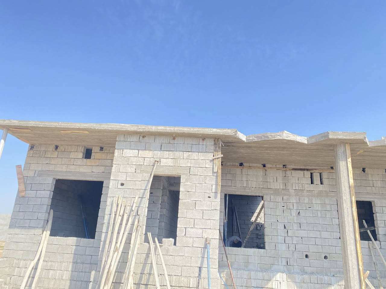 إعلان 📣 

هيكل للبيع
مساحة الارض 500 متر
مساحة البناء 170 متر 

ربعه 7ونص /4
مجمع 6/4
مطبخ 4/4
غرفتين نوم 5/4
حمام 1 ونص/2

العنوان/ بالقرب من سيطرة البگاره يبعد عن الشارع 200 متر  
يمين الشارع العام من جهة المشروع
للاستفسار ***********
***********
