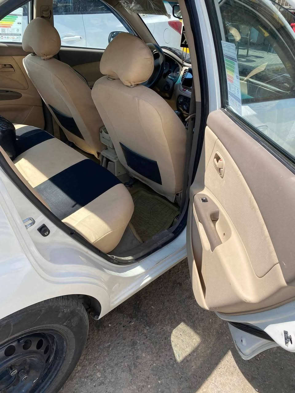 كيا ريو للبيع
كابون بيها كابون 
رقم جديد
محرك 16
بيها بابين وجاملغ  بدون دواخل
تايات جديده
طخم جديد
تغليف جديد 
ايباد مع كاميره
سعره 95 وبيها مجال للطيبين 
تواصل مع صاحب الرقم 
🫡***********
