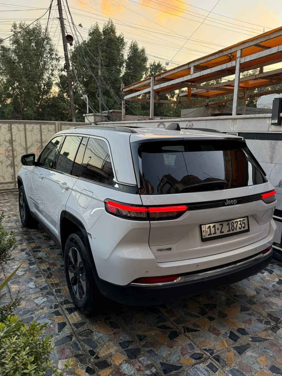 جيب كرانـد شيروكي 2024
🚨دخول جديد مرقم بغداد بسمي 
  بانزين + هايبرد + شحن منزلي
المسافة المقطوعة:  26الف ميل

الضرر: باب وجملغ يمنه بارد فقط بيهم بدون صبغ السياره شرط الفحص صور الحادث ورقم شاصي بل منشور 
    

🚨 فول 1/1
 1شاشتين 
بانوراما طكتين
2. بصمة
سستم صوت Alpine
3. تشغيل عن بعد  

5. كشنات جلد

6. كشن السايق ميموري

7. كشنات كهرباء

8. صندوق كهرباء

9. حساسات خلفية مامي 

10.  3 قطع تبريد

11. اشاير بالمري

12. رادار أمامي

13. رادارات 360

14. ثلاث وضعيات قيادة

15.  نظام اختيار الباتري او بانزين

16. كير ماوس

17. نظام منحدرات

18. هيتـرات بالكشنات

19. ويل كب كروم

20. لايتات لد

21. بكلايت لد

22. كشافات

23. بصمة أبواب

فول مواصفات 1/1   
السعر 337$ورقه  
مكاني بغداد جديده الاتصال

‭0773 548 4352‬
