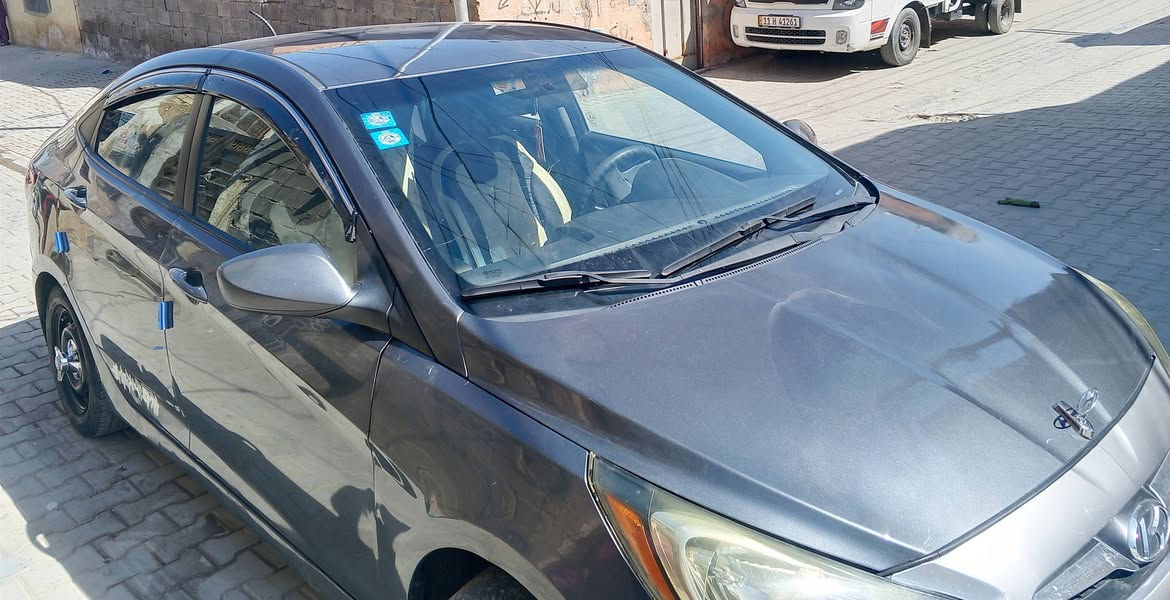 سلام عليكم مامتواجد على نت 
اكسنت مظلع موديل 2012 امريكي
بيهه 3 صبغ 
3 قطع كلير 
ابيع حزام 
حادث برانكيت شاصي والغد 
بي طخة راجع وبارد لاكص ولا لحم 
مكينه كير كفالة 
1600  مواصفات معروفة 
بيعه منضومة غاز 
مكان مدينة الصدر 
***********
