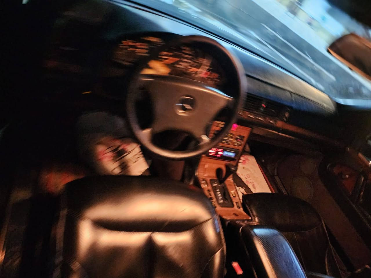 البيع او مراوس سيارة جديده صبغ قطعه وحده بلاديه مال جناي رقم دولي تحويل بكل محافضات عنوان الرمادي تواصل خاص او تصال ***********
