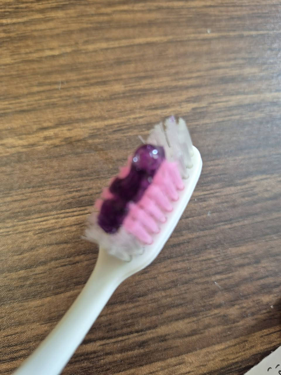 اليوم نحجي على معجون تبيض الأسنان 
طبعا تحسون بلفرق بس ماجب عليكم اكول كبل لا بلاستعمال تحسون بلفرق وفرق واضح 
يفيد الي اسنانهم صفره او يدخنون ويفيد الي يريدون يبيعون اسنانهم درجة كلش حلو ومفيد سعره ب٤ 
بنات كلش مفيد
أكثر وحده تتفاعل تفوز كل خميس وحده تفوز


**إذا كنت صاحب هذا الإعلان وتريد حذفه لأي سبب، رجاءا أرسل رسالة إلى الدعم الفني**