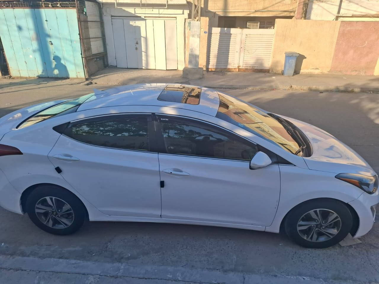 السلام عليكم عندي سياره النترامديل 15فول مكفوله رقم بغداد جديد وارد أمريكي امكانه بغداد حي العامل السعر105وبيه مجال ***********اني مكفل بل نشر
