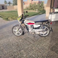 موطور للبيع موديل 19محرك بعده مامفتوح نضافته فول للستفسار 07822747045