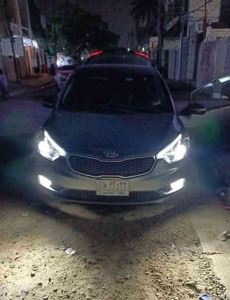 السلام عليكم فورتي 2016 وارد امريكي حادثه جاملغ بدون دواخل وبدون ايرباك  صور الحادث مرفقه سياره بيه 4 قطع رش بدون ضربه فقط رش تفحص اي سونار يعجبك محرك 1800 دوش كير ومحرك كفاله صدر جديد تبريد ثلج سياره ماشيه 108 حقيقي رقم بغداد بأسمي السعر 100 يعني دفتر وبيه مجال مكاني بغداد الكراده ***********
