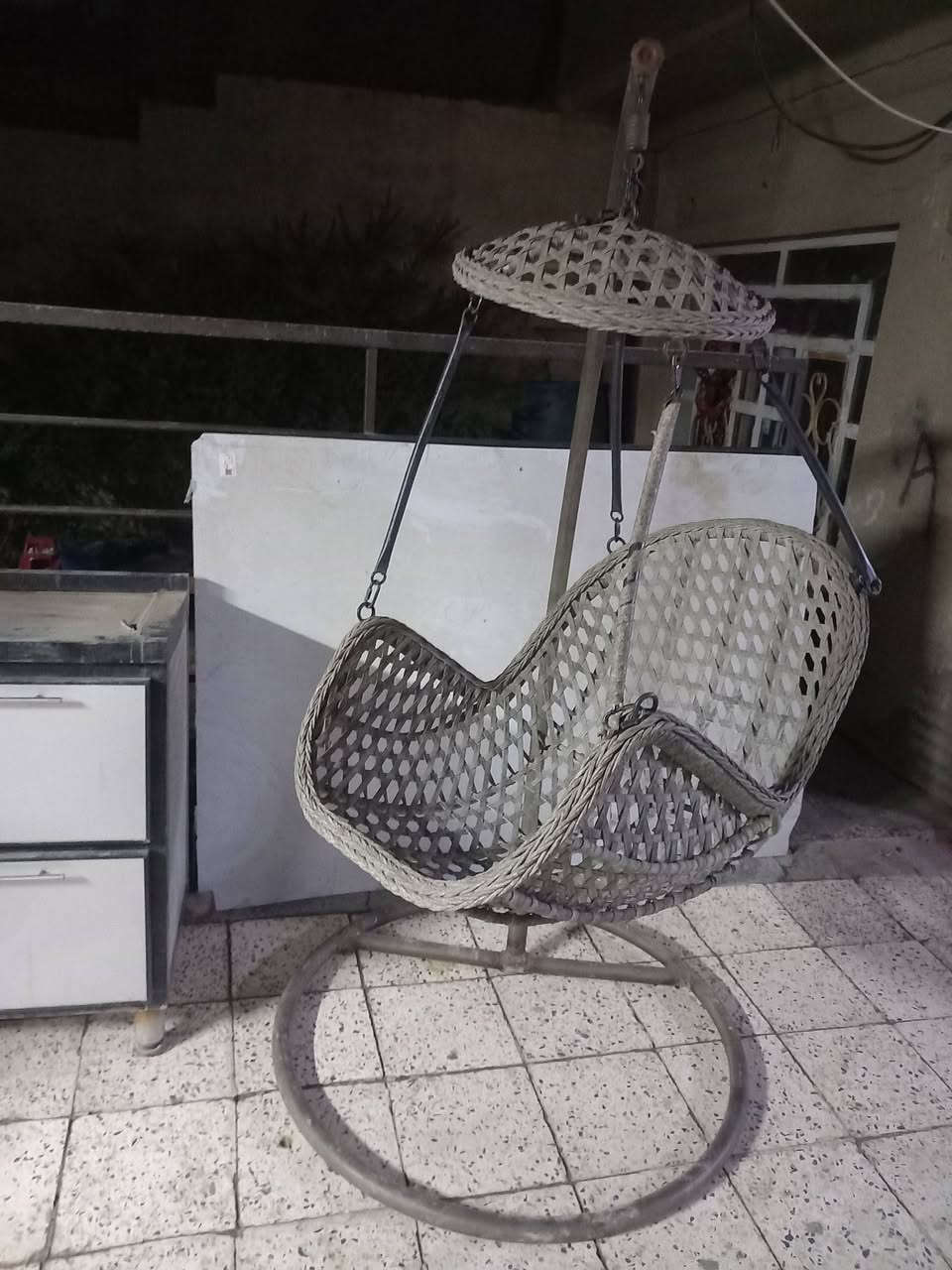 ***********

